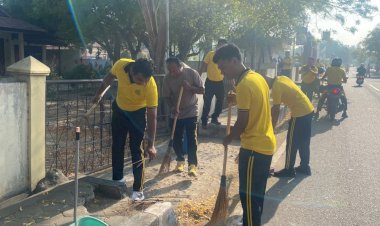 Ciptakan-Lingkungan-Mako-yang-Bersih-dan-Nyaman,-Personel-Polres-Lembata-Gelar-Kurvei-Bersama.
