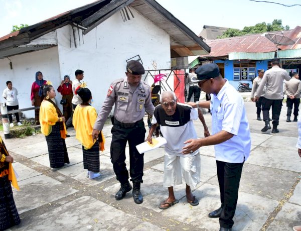 Bakti Kesehatan dan Baksos Bhayangkari Masih Berlangsung, Kapolres Ende Pimpin Langsung Pengamanan Hingga Tuntas
