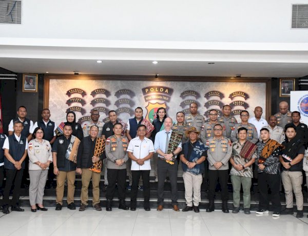 Perkuat Sinergi Internasional, Polda NTT Gelar Asistensi BTNCLO dan Community Awareness Bersama Divhubinter Polri dan AFP