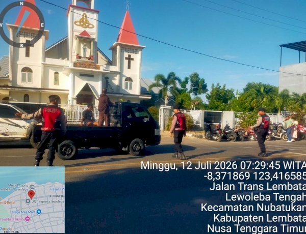 Kasat Samapta Polres Lembata Pimpin Pengamanan Misa Minggu di Paroki St. Maria Banneux Lewoleba.