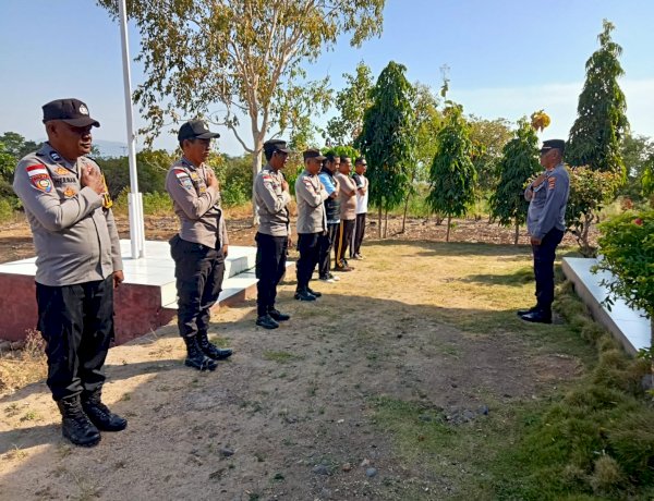 Kapolsek Nubatukan Pimpin Apel Pagi, Tegaskan Kesiapan Personel dalam Memberikan Pelayanan Terbaik kepada Masyarakat.