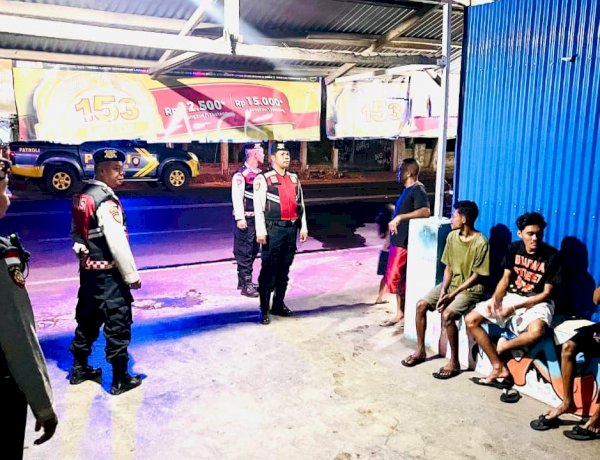 PATROLI PERINTIS PRESISI POLRES LEMBATA HADIR DI MALAM HARI, WUJUDKAN RASA AMAN DAN NYAMAN BAGI MASYARAKAT.