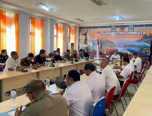 Kapolres Lembata Hadiri Rapat Forkopimda, Bahas Penegakan Hukum BBM Bersubsidi dan Pengendalian Harga Beras.