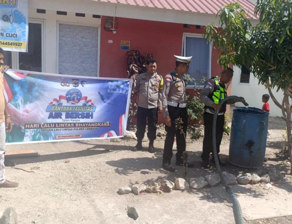 Sambut Hari Lalu Lintas Bhayangkara ke-71, Satlantas Polres Lembata Salurkan Air Bersih untuk Warga Lamawolo.