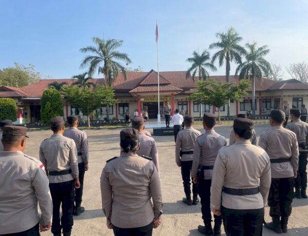 Kapolres Lembata Pimpin Apel Jam Pimpinan, Tekankan Disiplin dan Pelayanan Terbaik kepada Masyarakat.