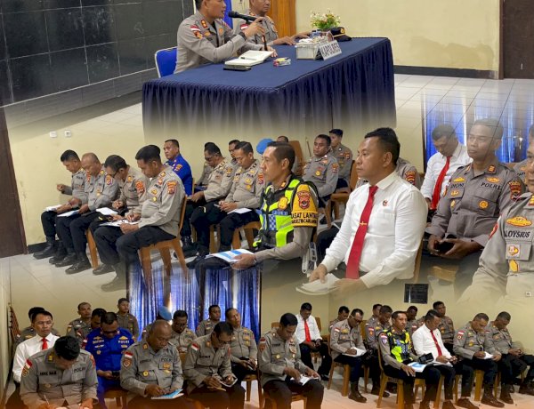 Kapolres Lembata Mulai Langkah Awal Kepemimpinan, Tatap Muka Bersama PJU Bahas Pelaksanaan Tugas.