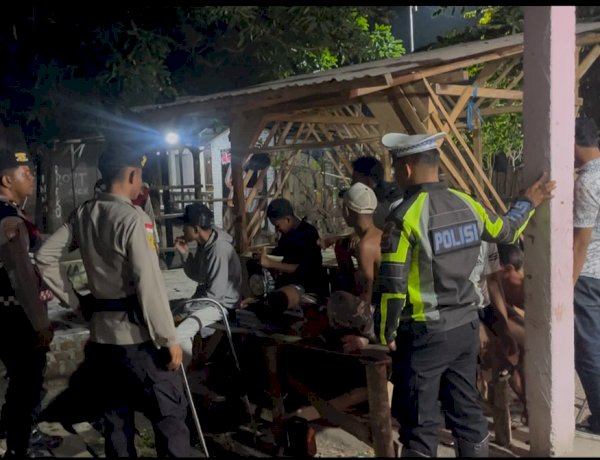 Patroli Cipta Kondisi, Polres Lembata Hadir untuk Menjaga Keamanan dan Ketertiban Masyarakat pada Malam Hari