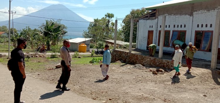 Patroli Dan Monitoring Anggota Bhabinkamtibmas Desa Bakalerek YangDipimpin Langsung Wakapolsek Nubatukan