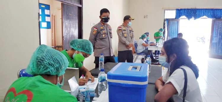 Kapolres Lembata Monitoring Pelaksanaan Vaksinasi Massal Tahap II Di Kecamatan Nubatukan.