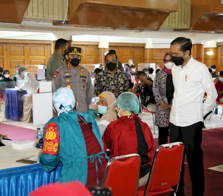 Polri Bersinergi dengan BEM dan OKP Gelar Vaksinasi Merdeka se-Indonesia