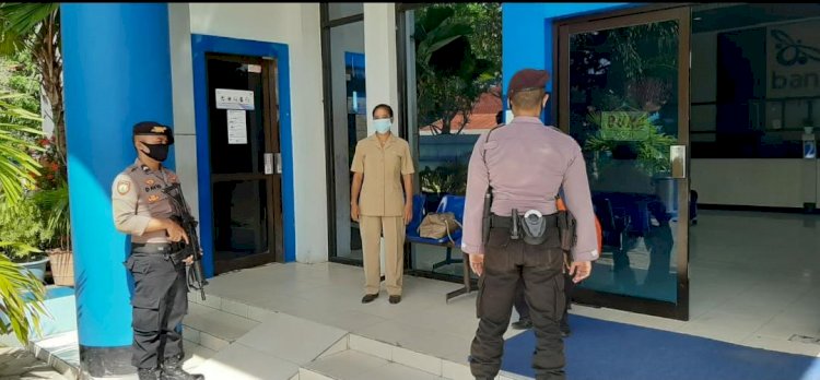 Unit Pam Obvit Satuan Samapta Polres Lembata Laksanakan Pengamanan Di Kantor Bank NTT