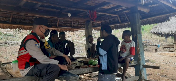 Waspadai PMK Bhabinkamtibmas Desa Bean Terus Himbau Warga Binaannya.