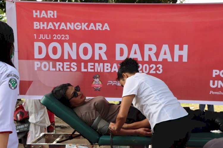 Peringati HUT Bhayangkara Kapolres Bersama Personel Polres dan Bhayangkari Sumbangkan Darah Di Stan UDD di Lokasi CFD.