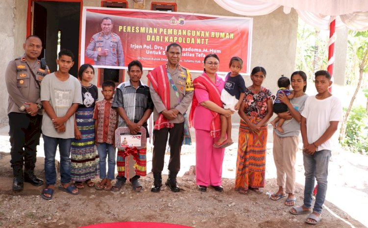 Membangun Harapan: Kapolda NTT Meresmikan Rumah Bantuan di Desa Pariti.-