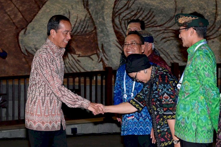 *Presiden Jokowi Jamu Santap Malam Para Pemimpin dan Delegasi KTT WWF Ke-10 di GWK*