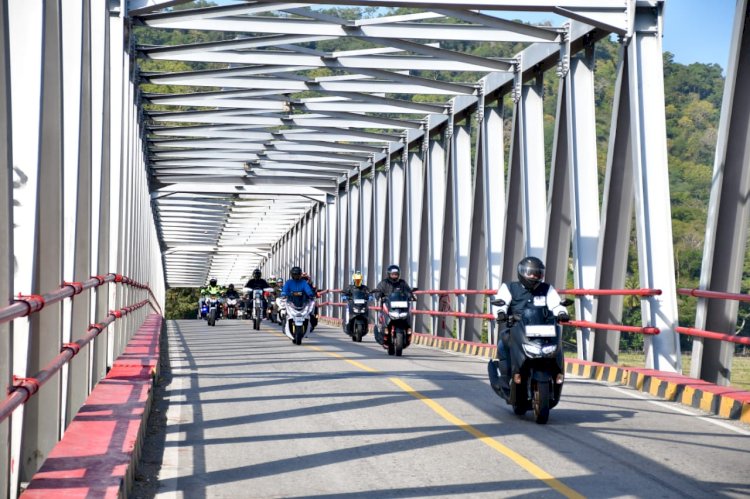 Sambut Hari Bhayangkara ke-78, Kapolda NTT Gelar Touring Motor dan Penyaluran Bansos di TTS