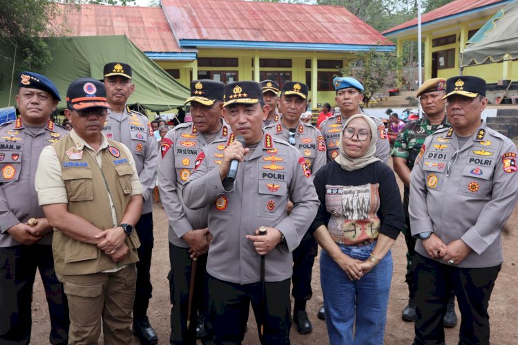 *Kapolri Pastikan Hak Pilkada Pengungsi Gunung Lewotobi Terpenuhi dengan TPS Khusus*