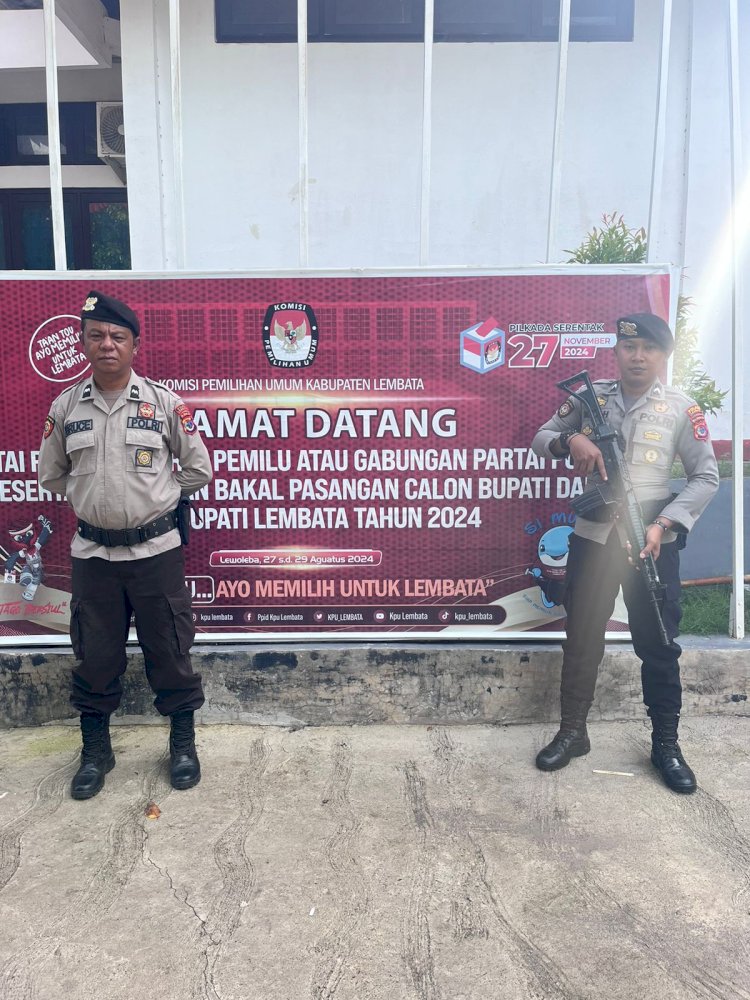 Polres Lembata lakukan pengamanan pada Kantor KPUD Kab. Lembata