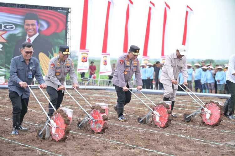 *Permudah Petani Jual Hasil Panen, Polda Kalbar dan Pemkab Bengkayang Bangun Pabrik Jagung*