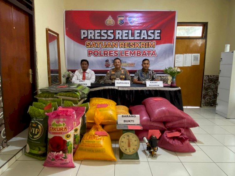 Satuan Reskrim Polres Lembata Ungkap Penjualan dan pengemasan Beras di pasaran, yang tidak sesuai.