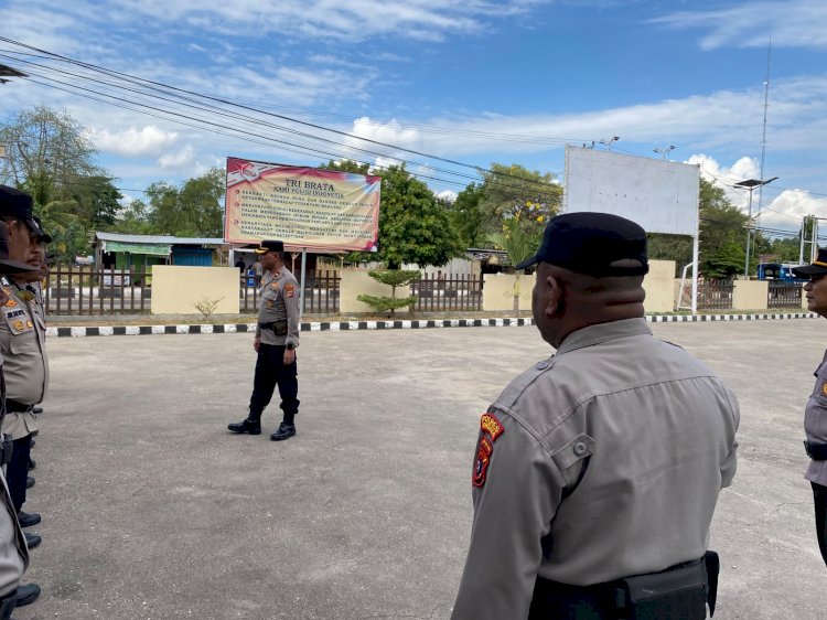 Waka Polres Lembata Berikan Arahan dan Lakukan Pengecekan Langsung kepada Personel Bhabinkamtibmas.