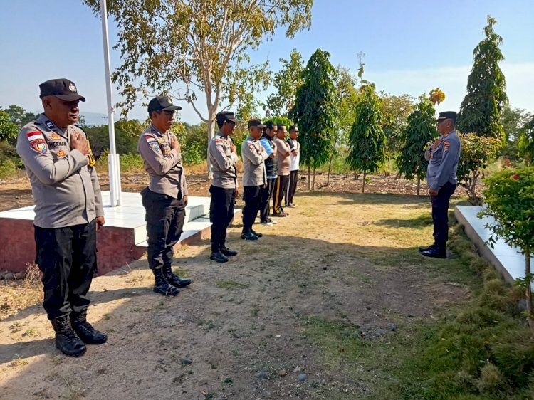 Kapolsek Nubatukan Pimpin Apel Pagi, Tegaskan Kesiapan Personel dalam Memberikan Pelayanan Terbaik kepada Masyarakat.