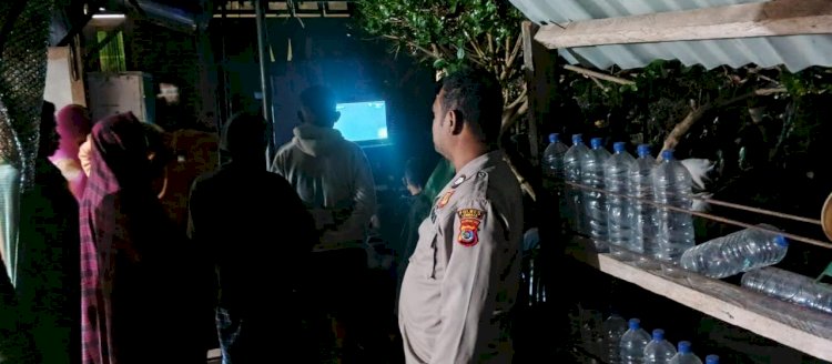 Hadir di Tengah Masyarakat, Personel Polsek Nagawutung Laksanakan Pengamanan Nobar Piala Dunia 2026.