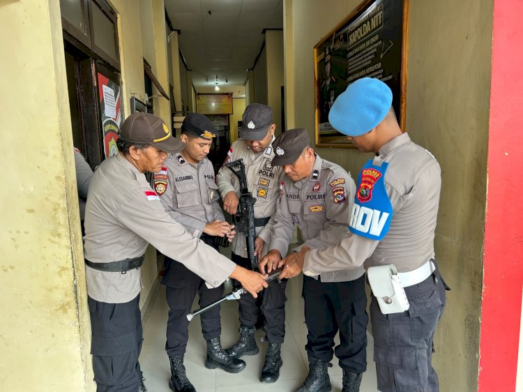 Piket Propam Polres Lembata Tingkatkan Pengawasan, Cek Piket Fungsi dan Senpi Sebelum Pelayanan Masyarakat.