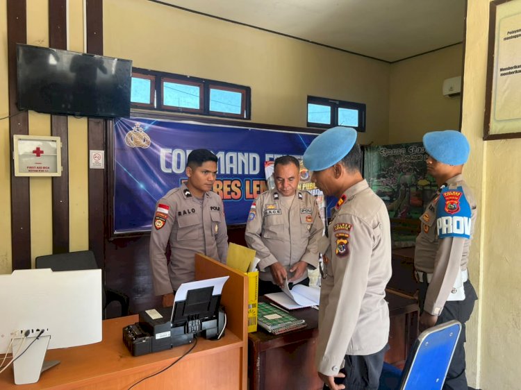 Kasi Propam Polres Lembata Sidak Piket SPKT dan Layanan 110, Pastikan Pelayanan Masyarakat Berjalan Prima.
