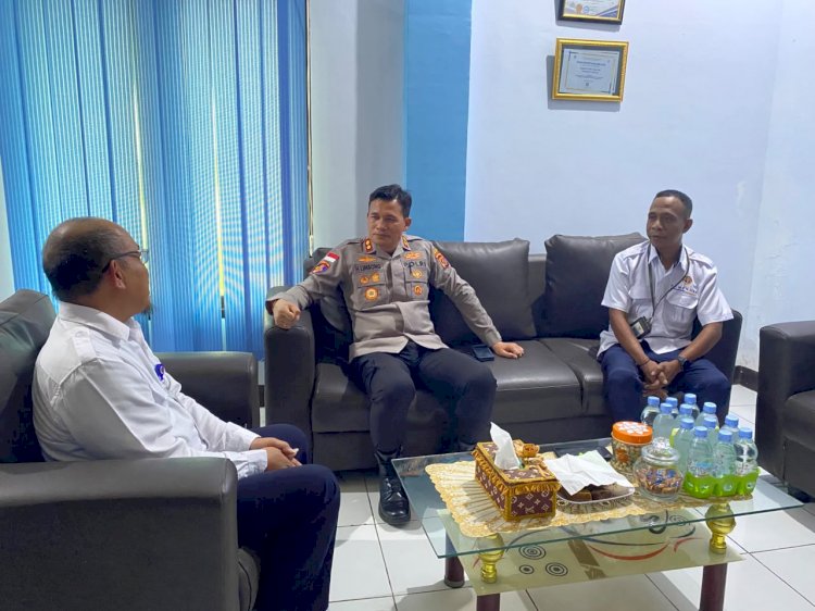 Perkuat Sinergi Keamanan dan Keselamatan Penerbangan, Kapolres Lembata Sambangi Bandara Wunopito.
