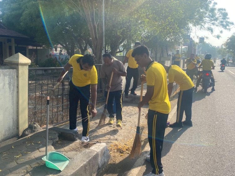 Ciptakan Lingkungan Mako yang Bersih dan Nyaman, Personel Polres Lembata Gelar Kurvei Bersama.