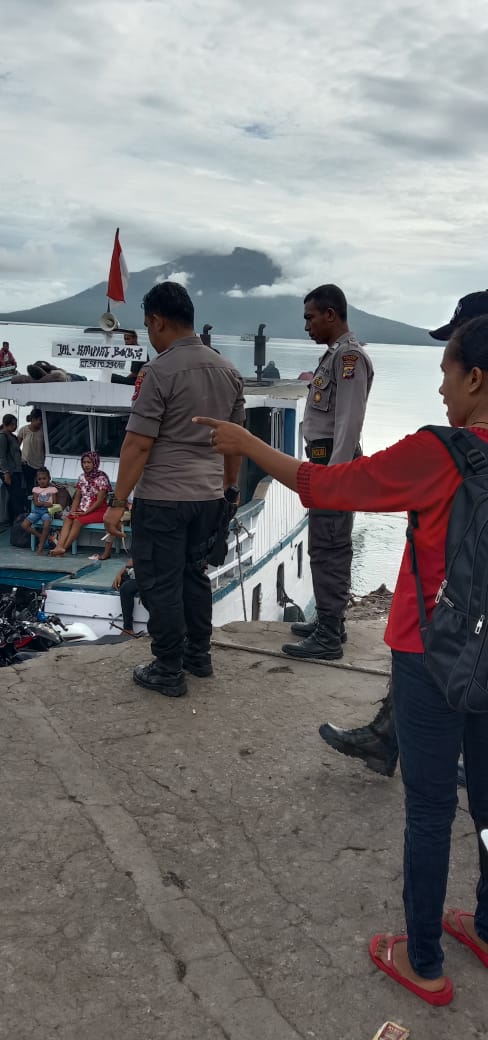 Anggota KPPP Laut rutin lakukan pengamanan kapal di Pelabuhan Laut Lewoleba